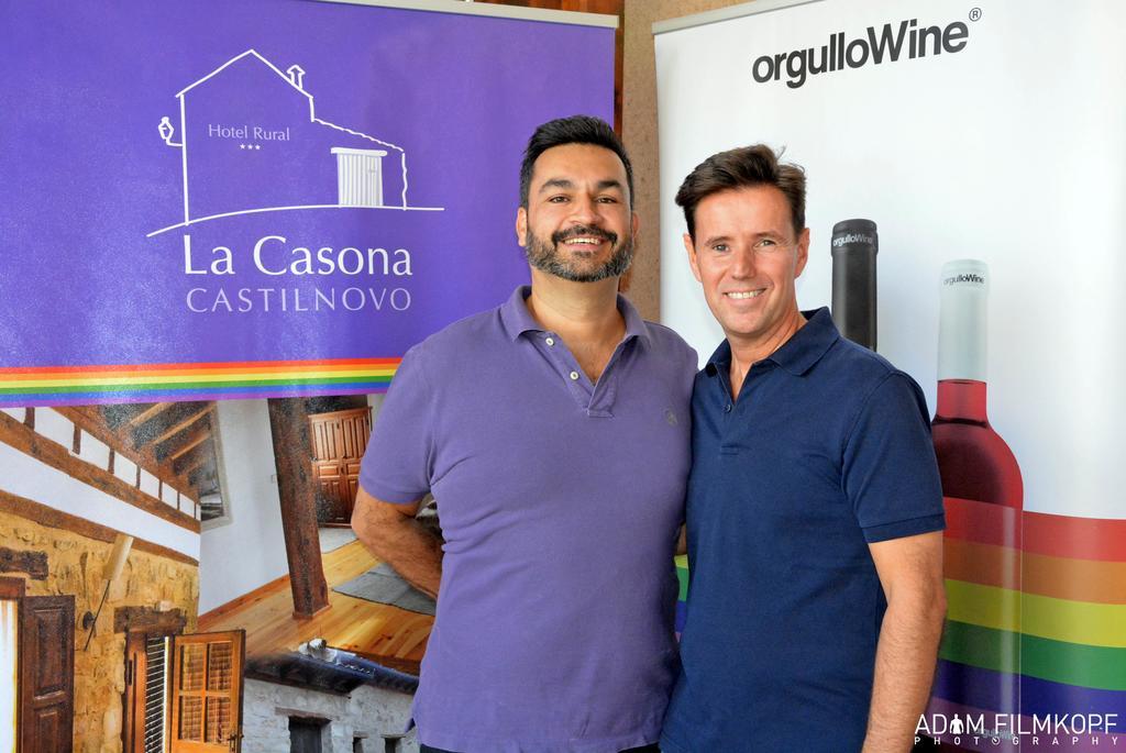 La Casona De Castilnovo - Gay Men Only Guest House Valdesaz Exterior photo